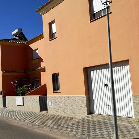 Villa Gloria Fuertes Sevilla Exterior foto